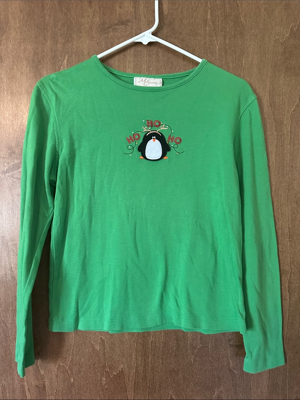 MG Sportswear Green Long Sleeve Holiday Christmas Penguin Tee